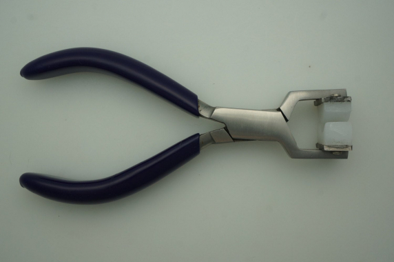 ring_bending_pliers_with_nylon_jaws_5.25_inches.jpg